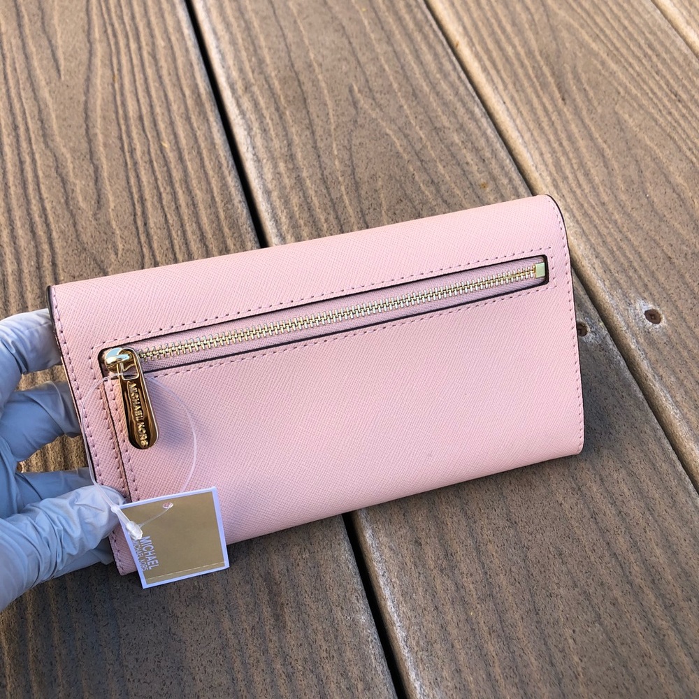 NWT Michael Kors jet set carryall wallet reserved - Picture 2 of 6